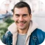 Lukas R